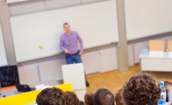 新西兰读大学要带物品有哪些